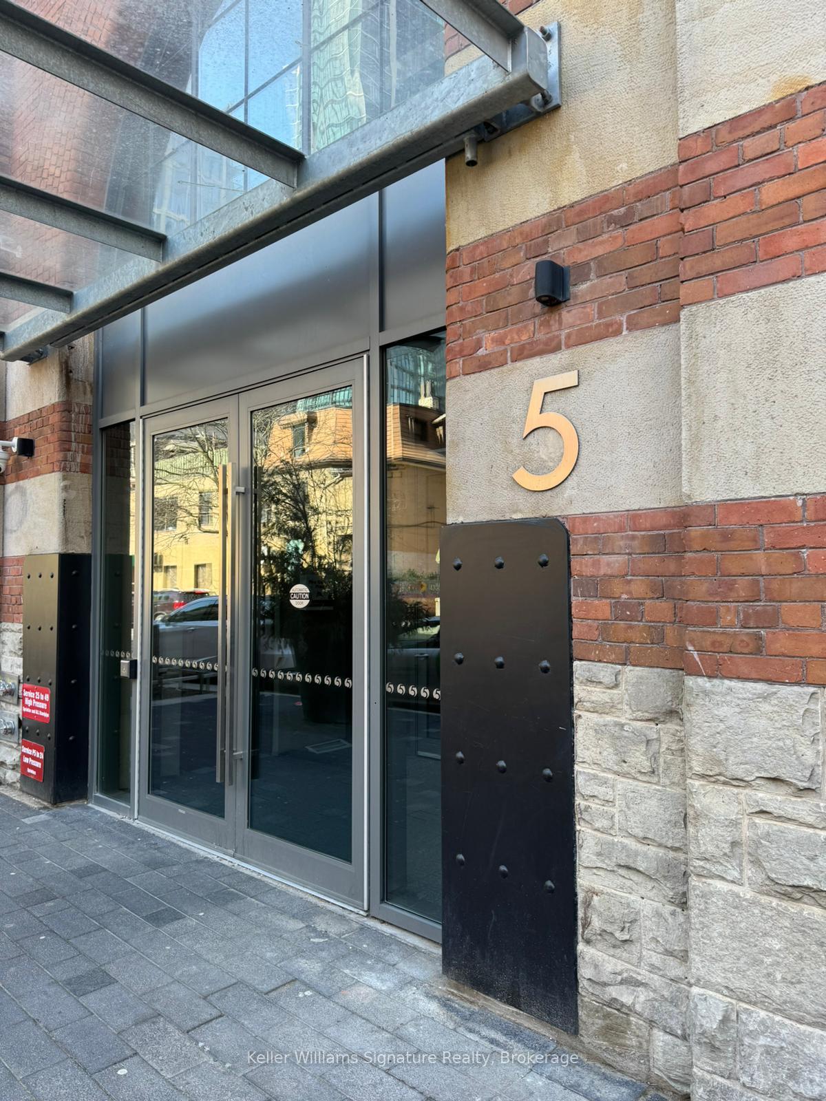 1 Bedroom Condo at 5 St. Joseph, Toronto For sale