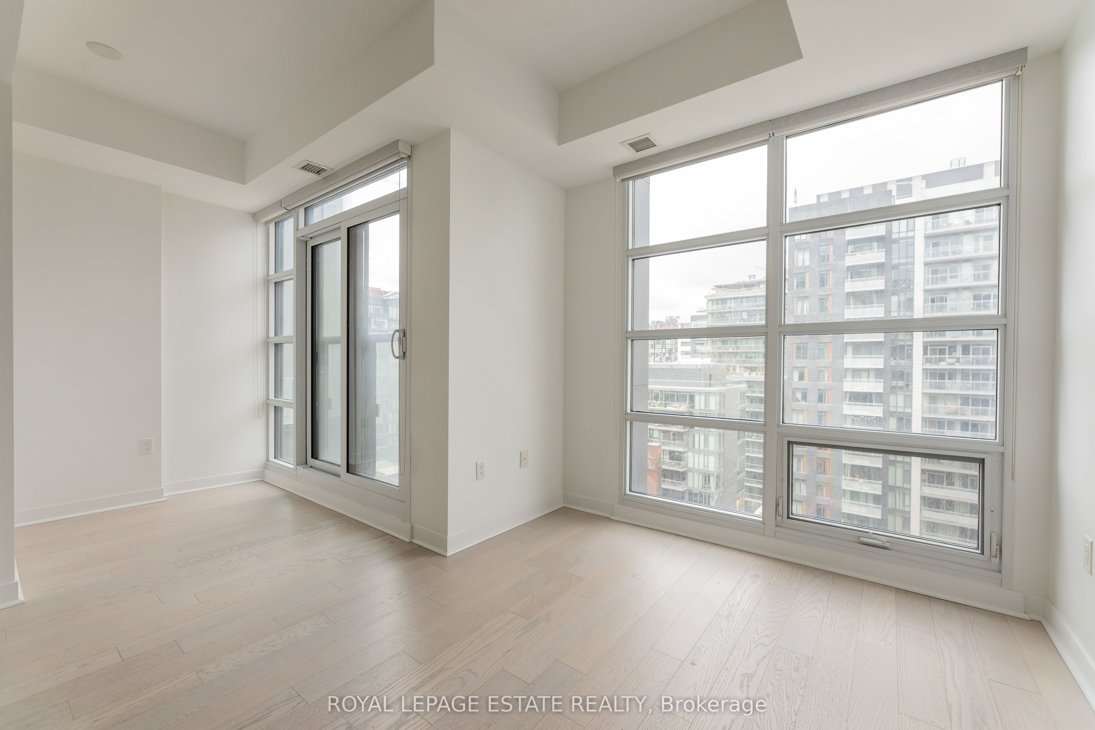 501 Adelaide Street W, #1106