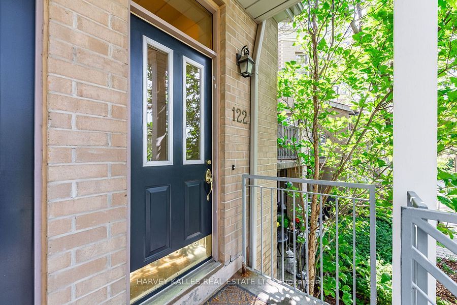 5418 Yonge Street Unit# TH122 Toronto C07 Ontario M2N 6X4