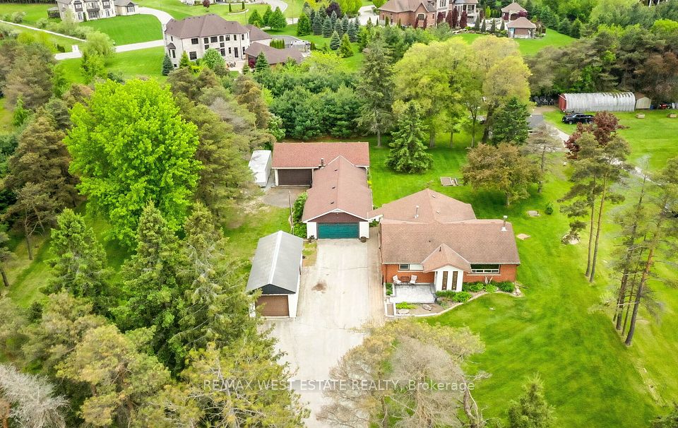 17522 Mount Hope