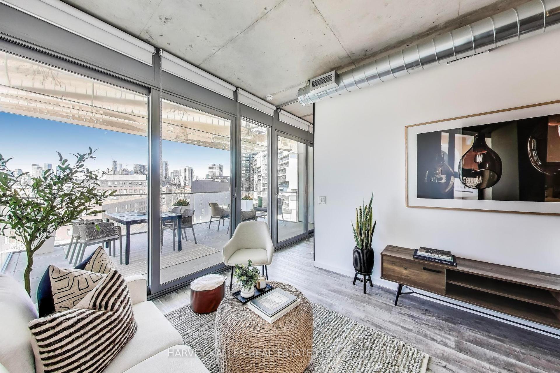 2 Bedrooms Condo at 170 Bayview,  Toronto For sale
