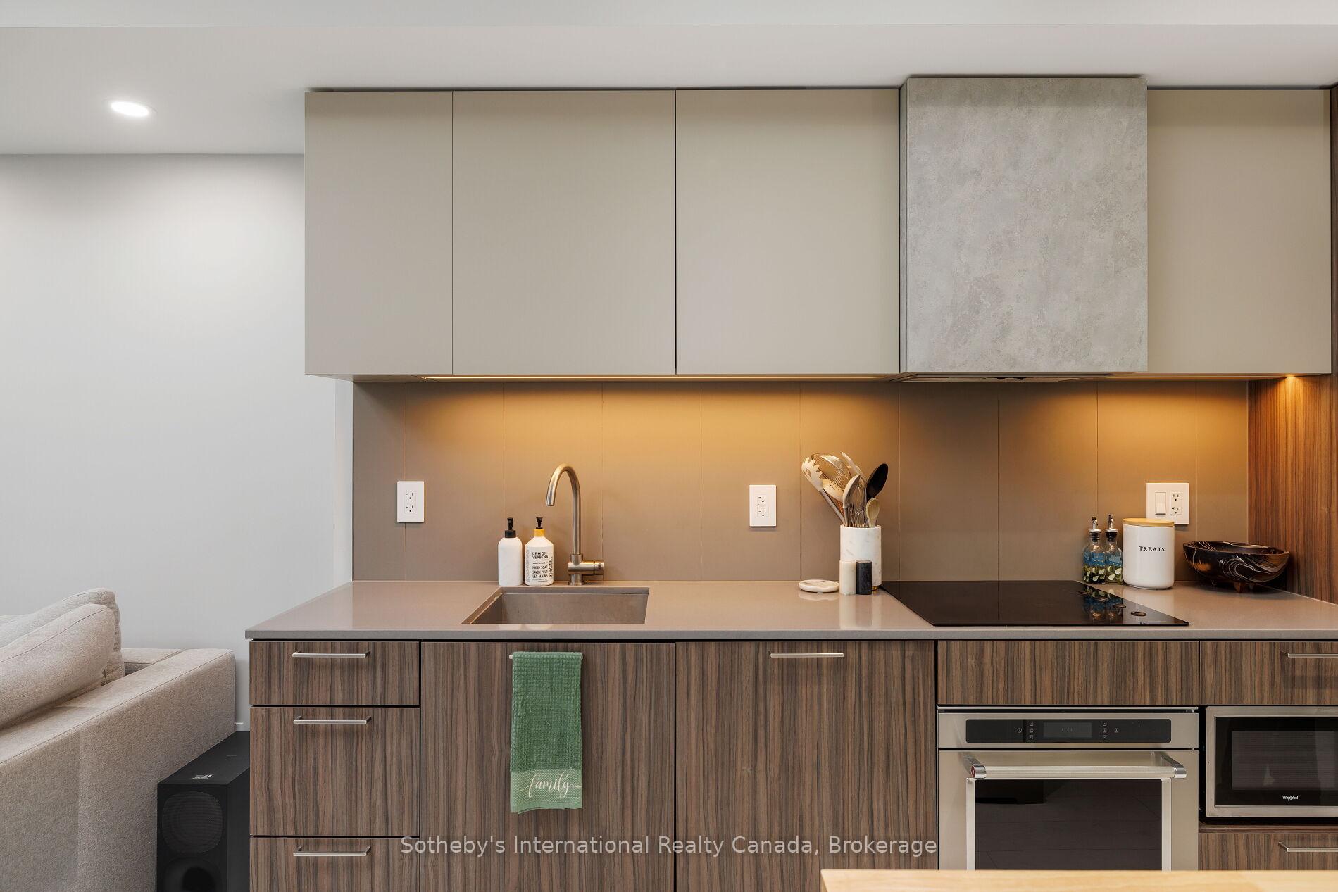 3 Bedrooms Condo at 19 Western Battery,  Toronto For sale