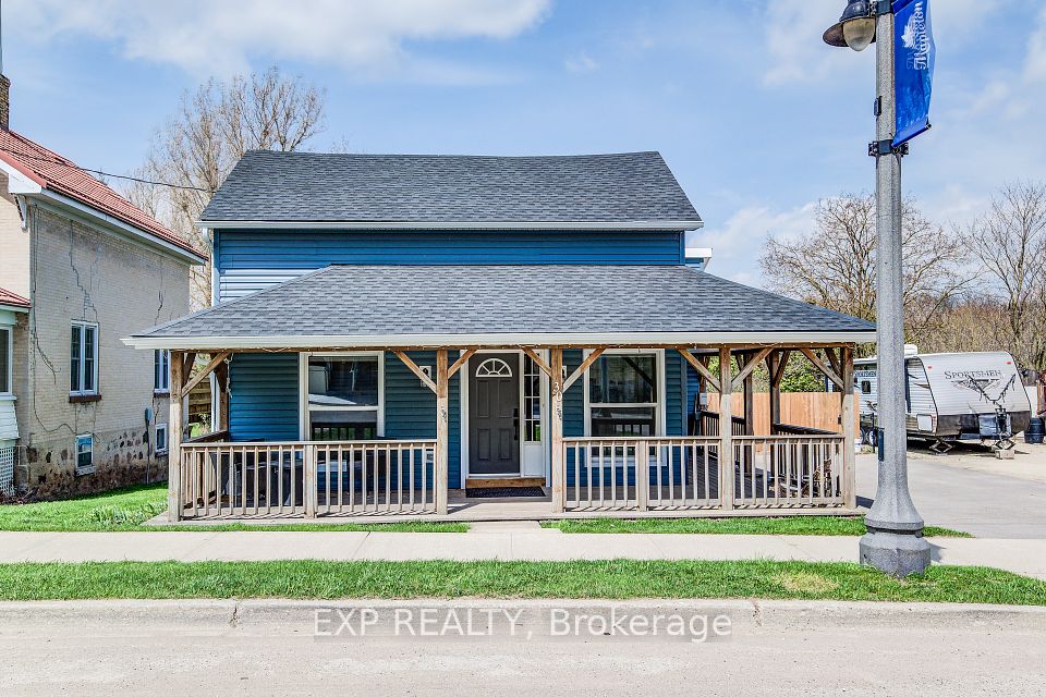 30 Wellington Street, Mapleton, ON N0G 1P0
