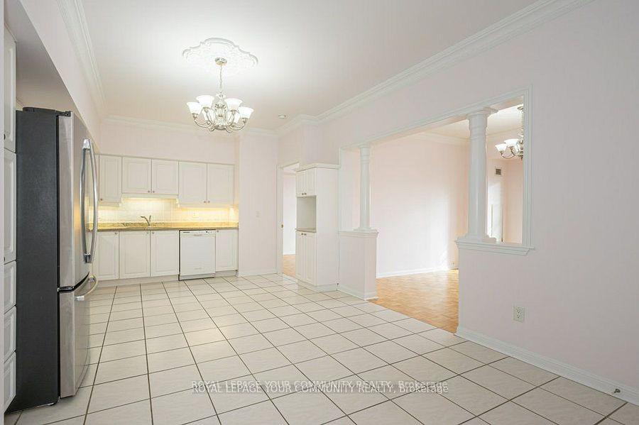 2 Bedrooms Condo at 2500 Rutherford, Vaughan For sale