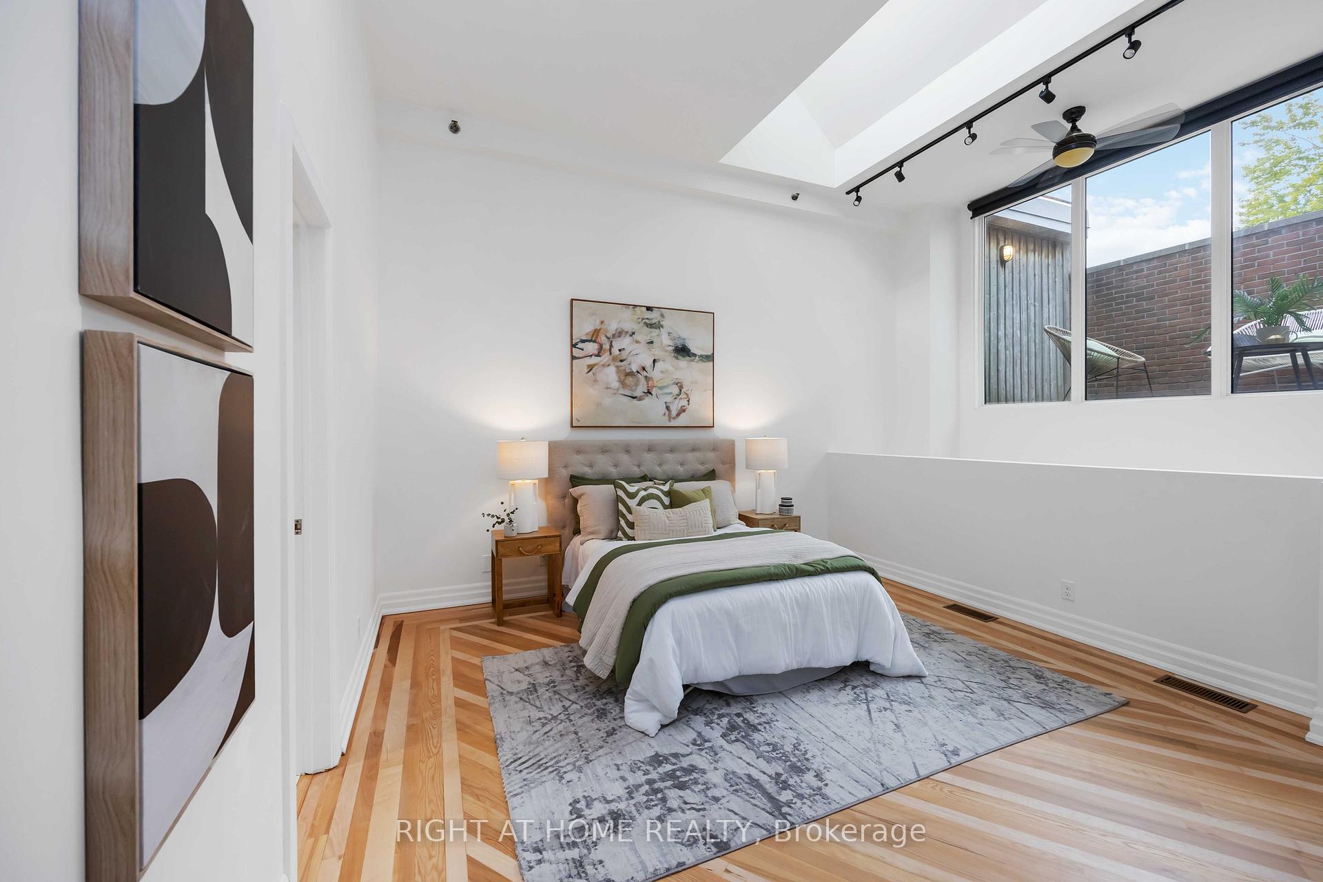 1 Bedroom Condo at 110 Hepbourne, Toronto For sale