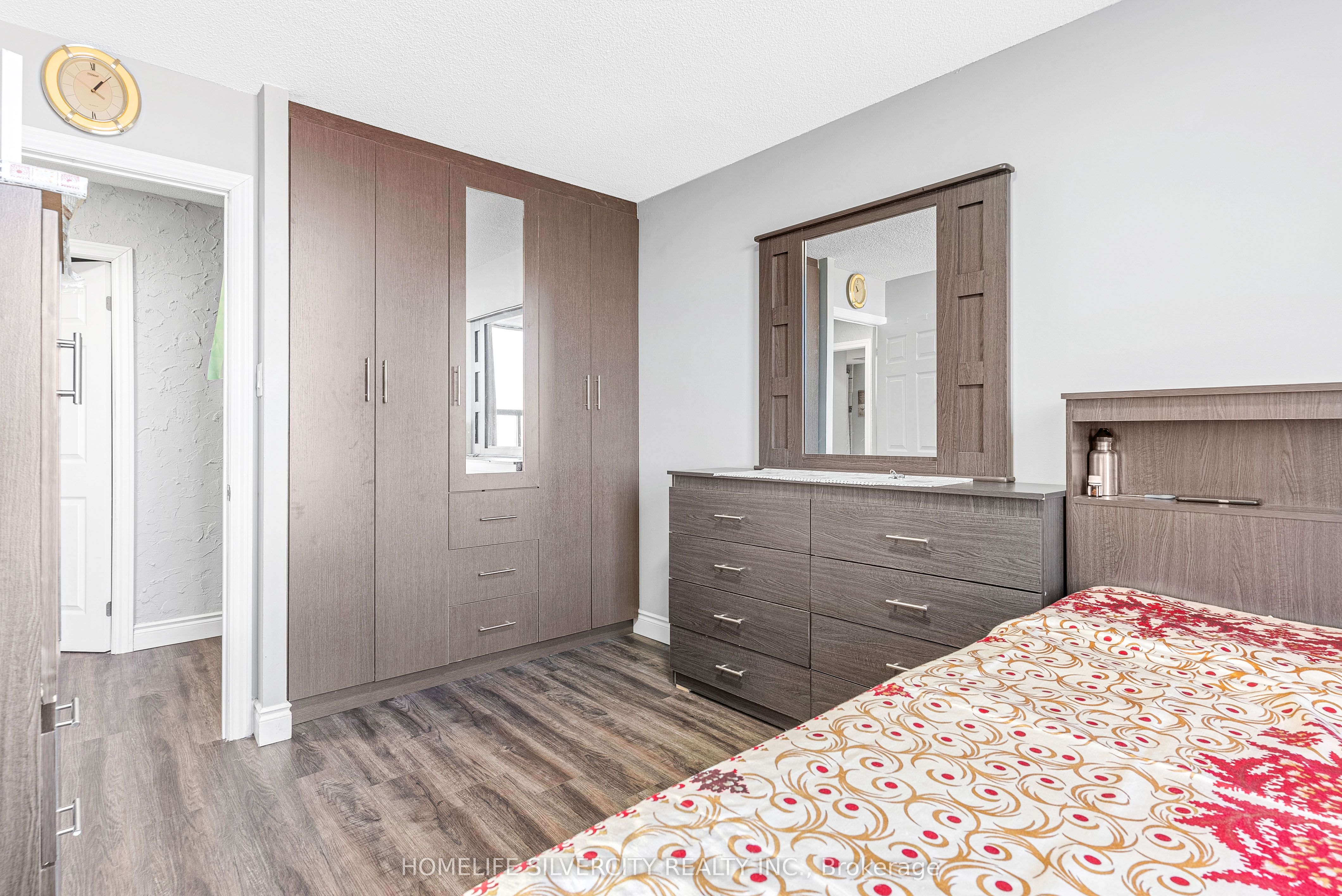 18 Knightsbridge Road, #2303