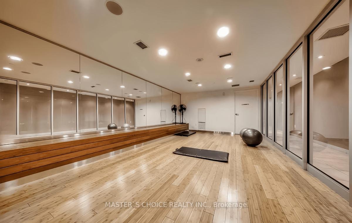 2 Bedrooms Condo at 21 Iceboat, Toronto For sale