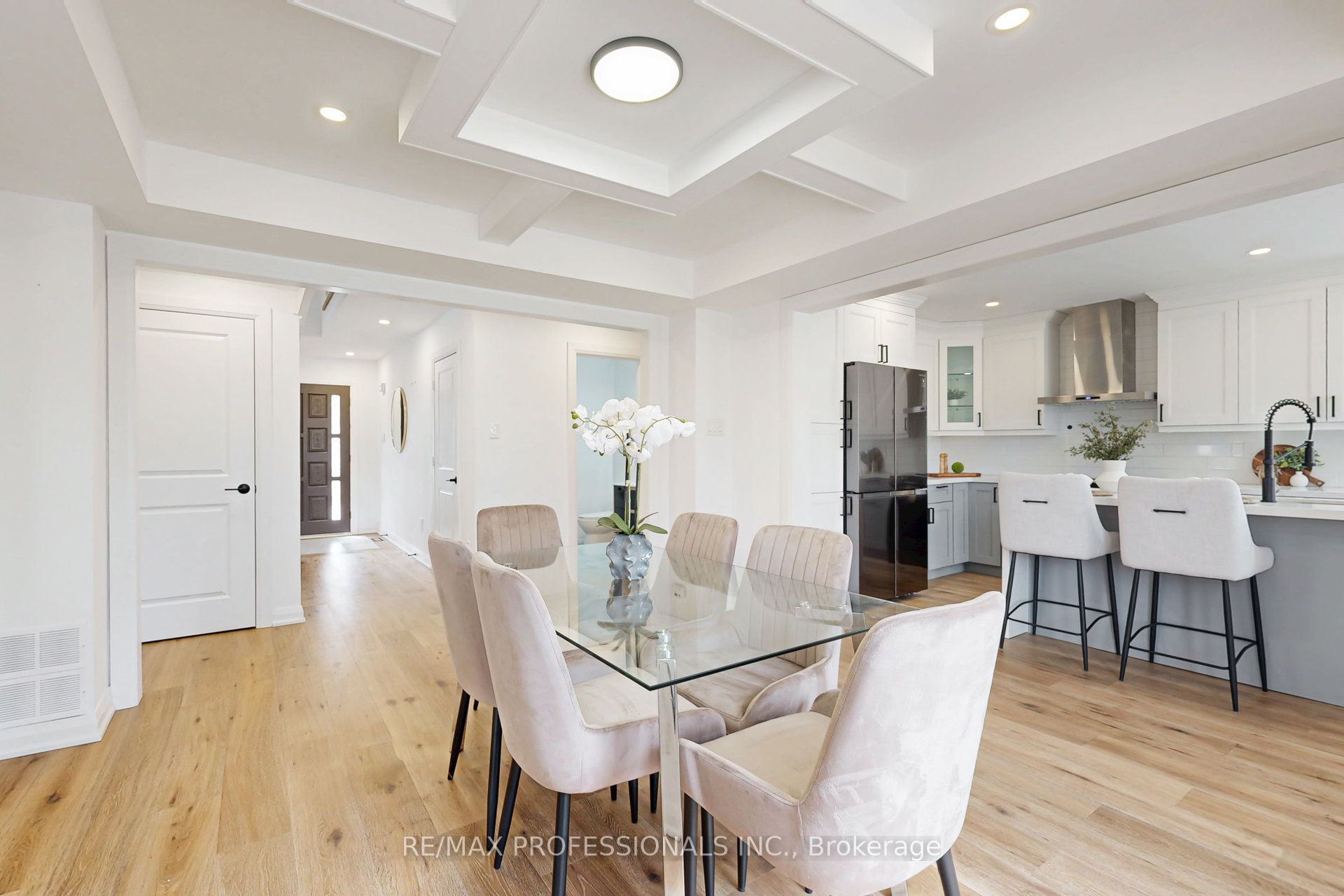 1327 Greenwood Crescent