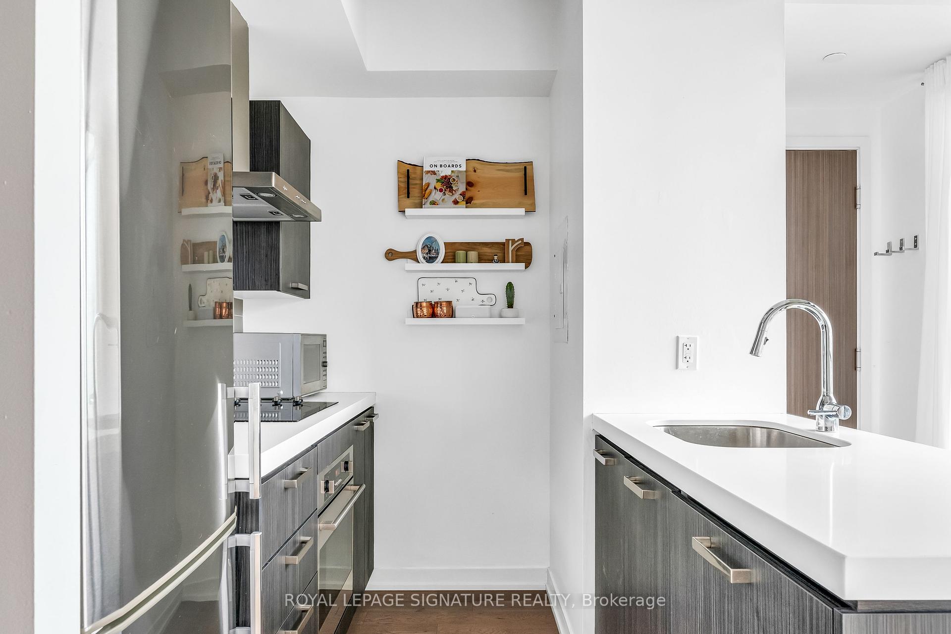 1 Bedroom Condo at 461 Adelaide, Toronto For sale