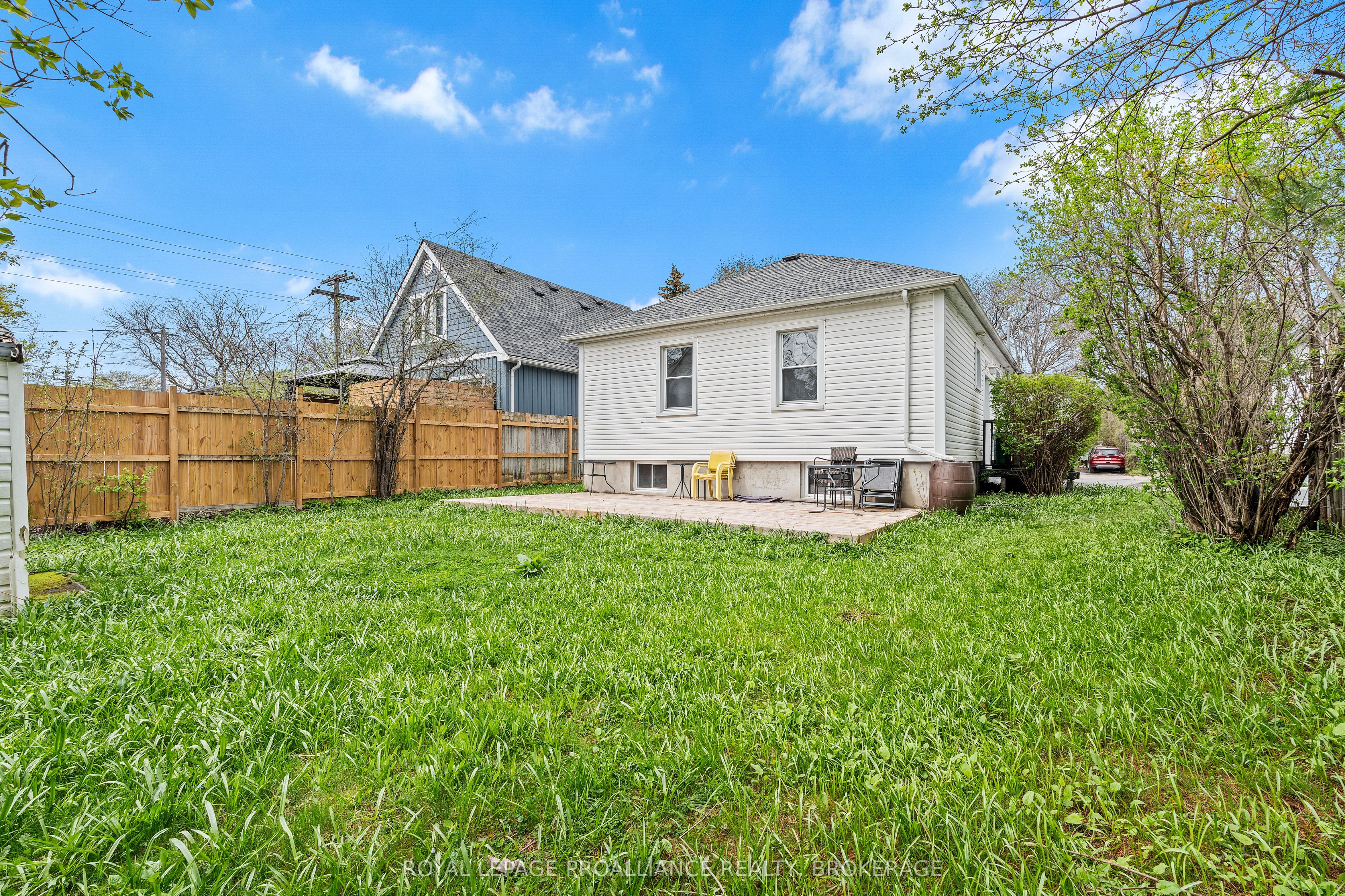 172 Carruthers Avenue