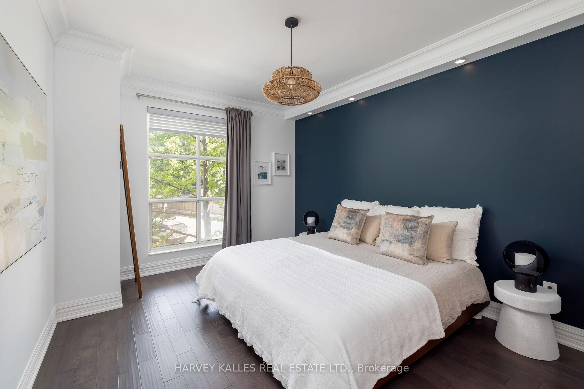 2 Bedrooms Condo at 3085 Bloor, Toronto For sale