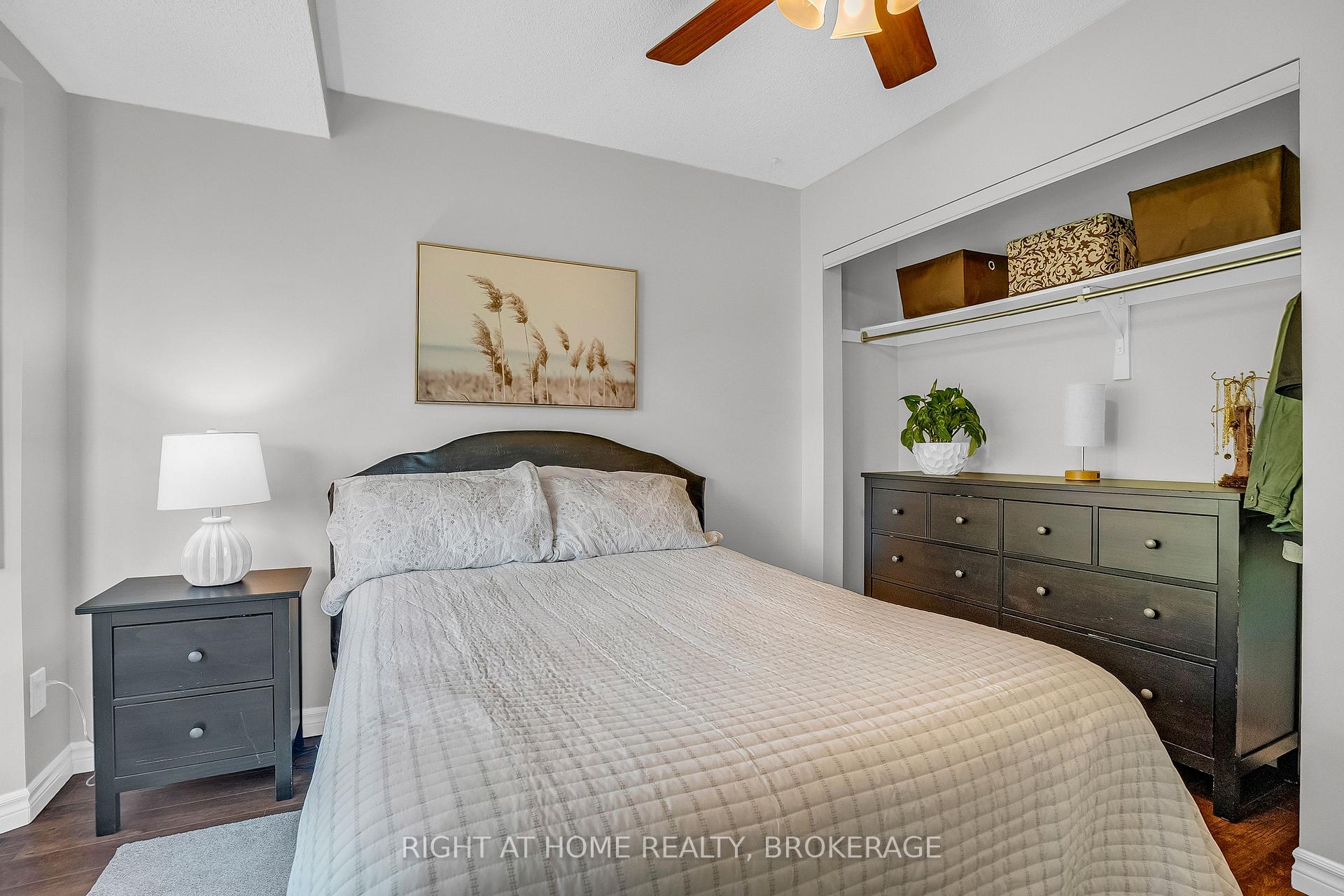 3 Bedrooms Condo at 3420 South Millway, Mississauga For sale