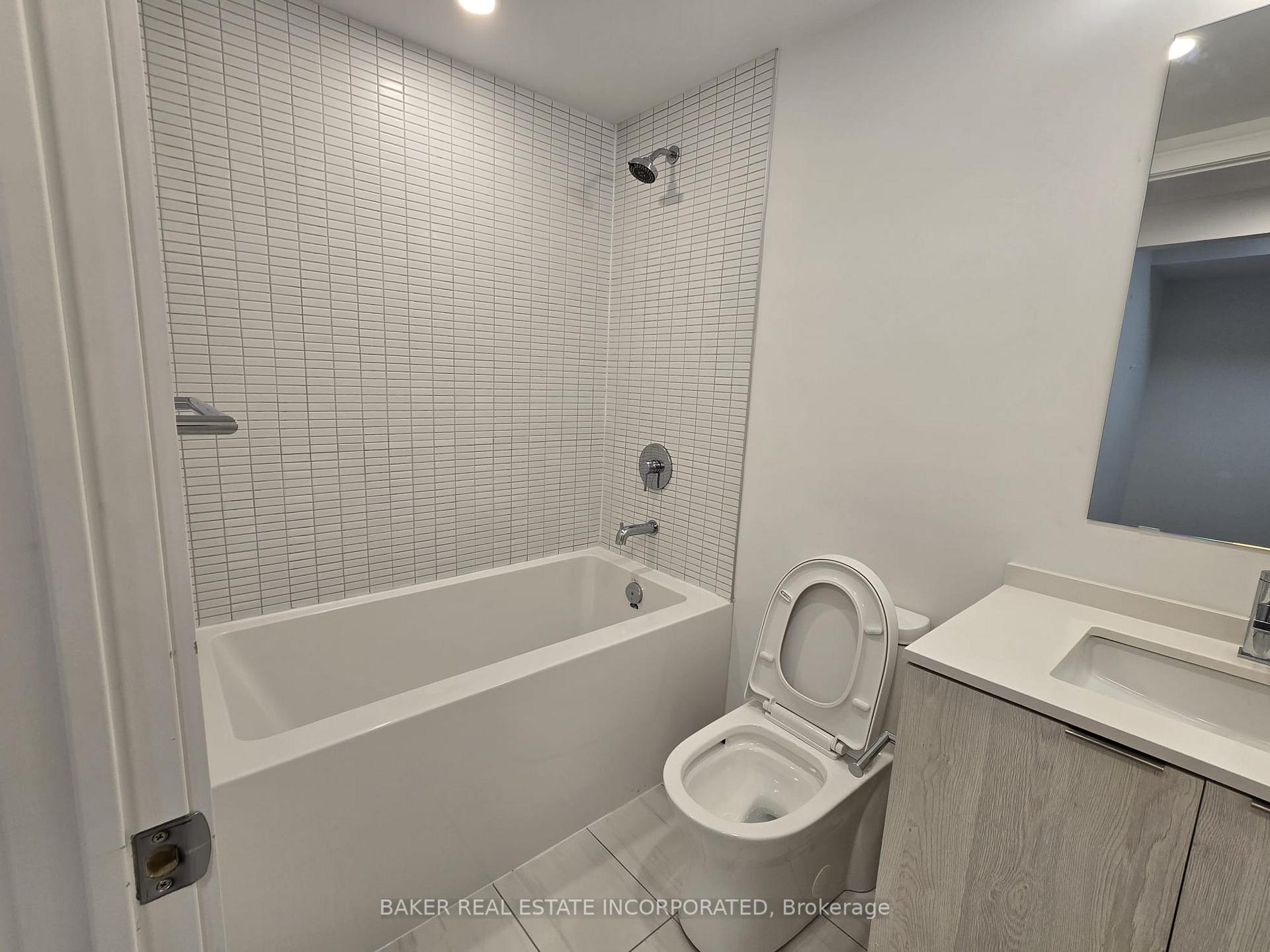 2 Bedrooms Condo at 1 Jarvis, Hamilton For sale