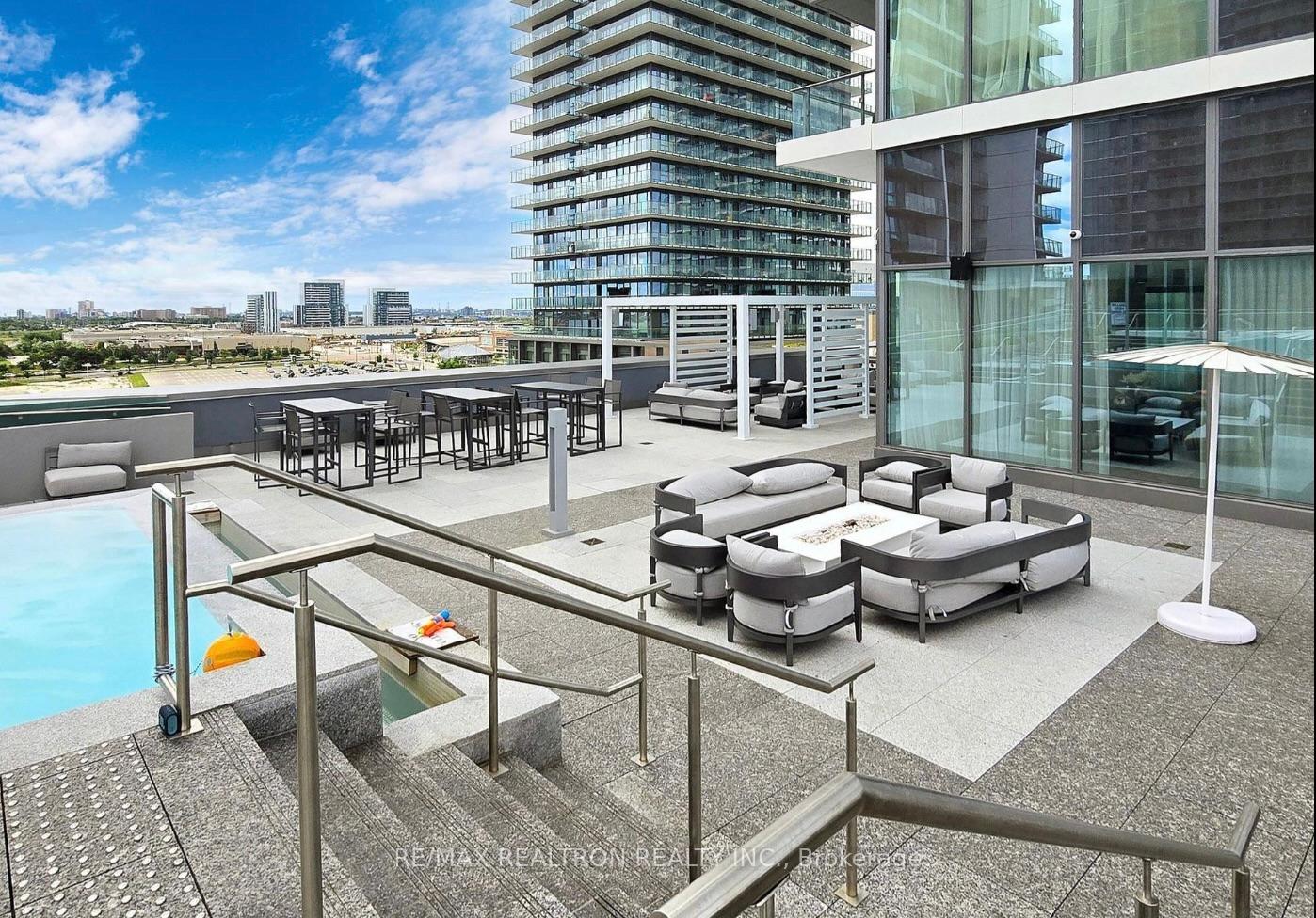 2 Bedrooms Condo at 7890 Jane, Vaughan For sale