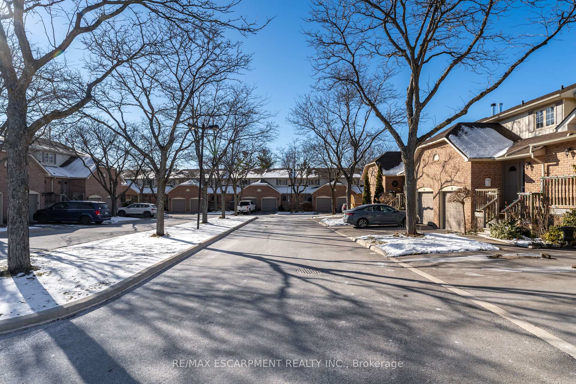 3 Bedrooms Condo at 79 Braeheid,  Hamilton For sale