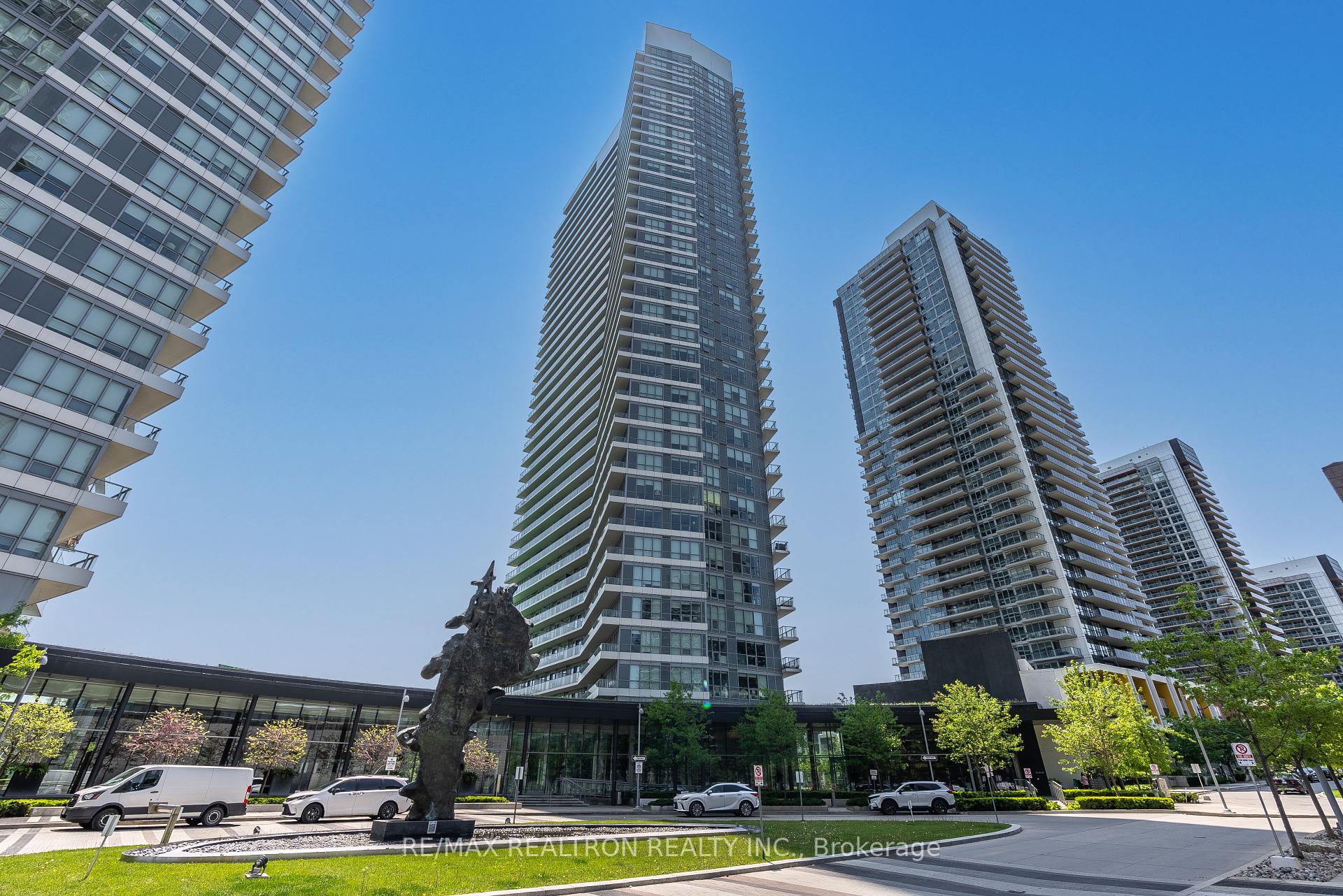 2 Bedrooms Condo at 115 McMahon, Toronto For sale