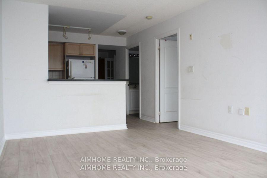 2 Bedrooms Condo at 3830 Bathurst,  Toronto For sale