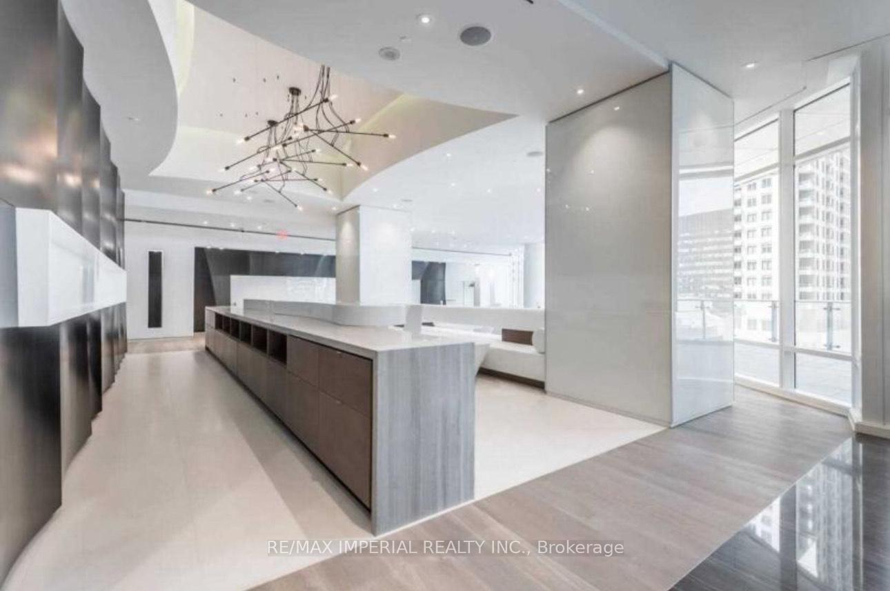 2 Bedrooms Condo at 1 Bloor, Toronto For sale