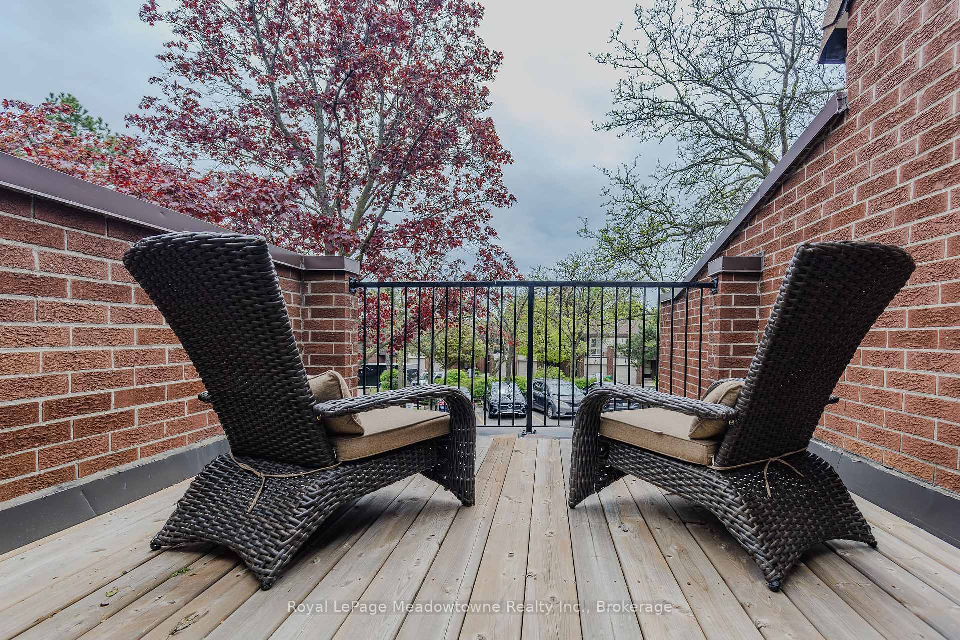 3 Bedrooms Condo at 6240 Montevideo, Mississauga For sale