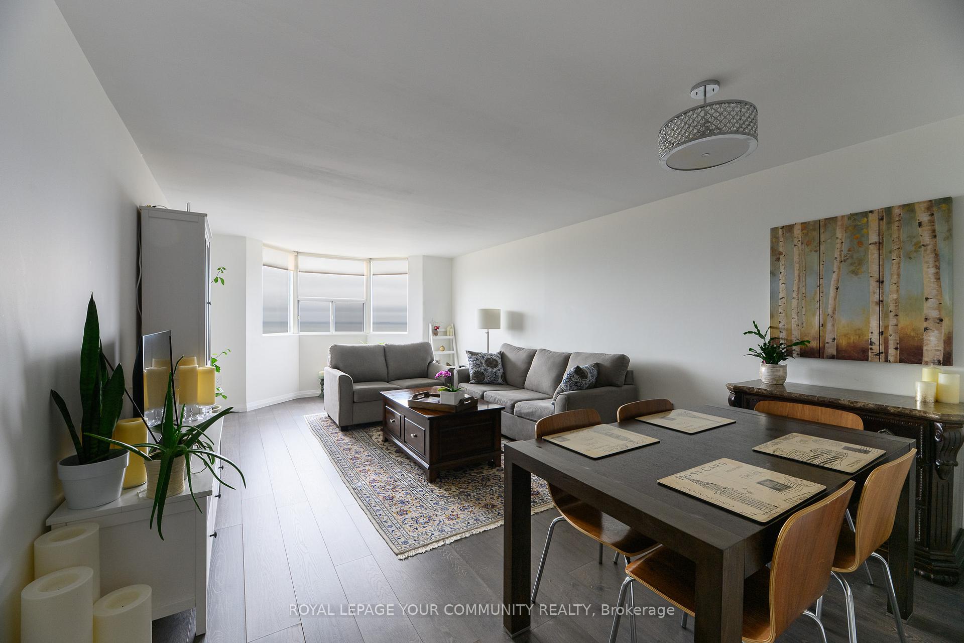 2 Bedrooms Condo at 3845 Lake Shore,  Toronto For sale