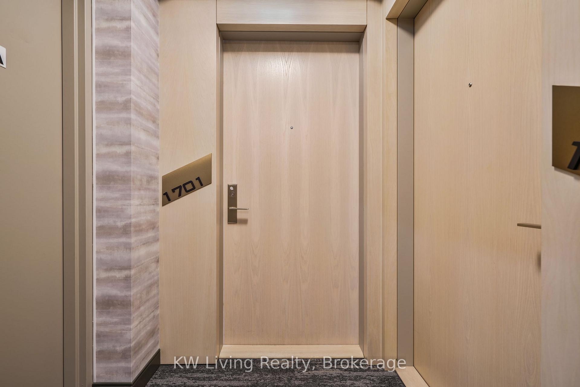 2 Bedrooms Condo at 77 Mutual,  Toronto For sale