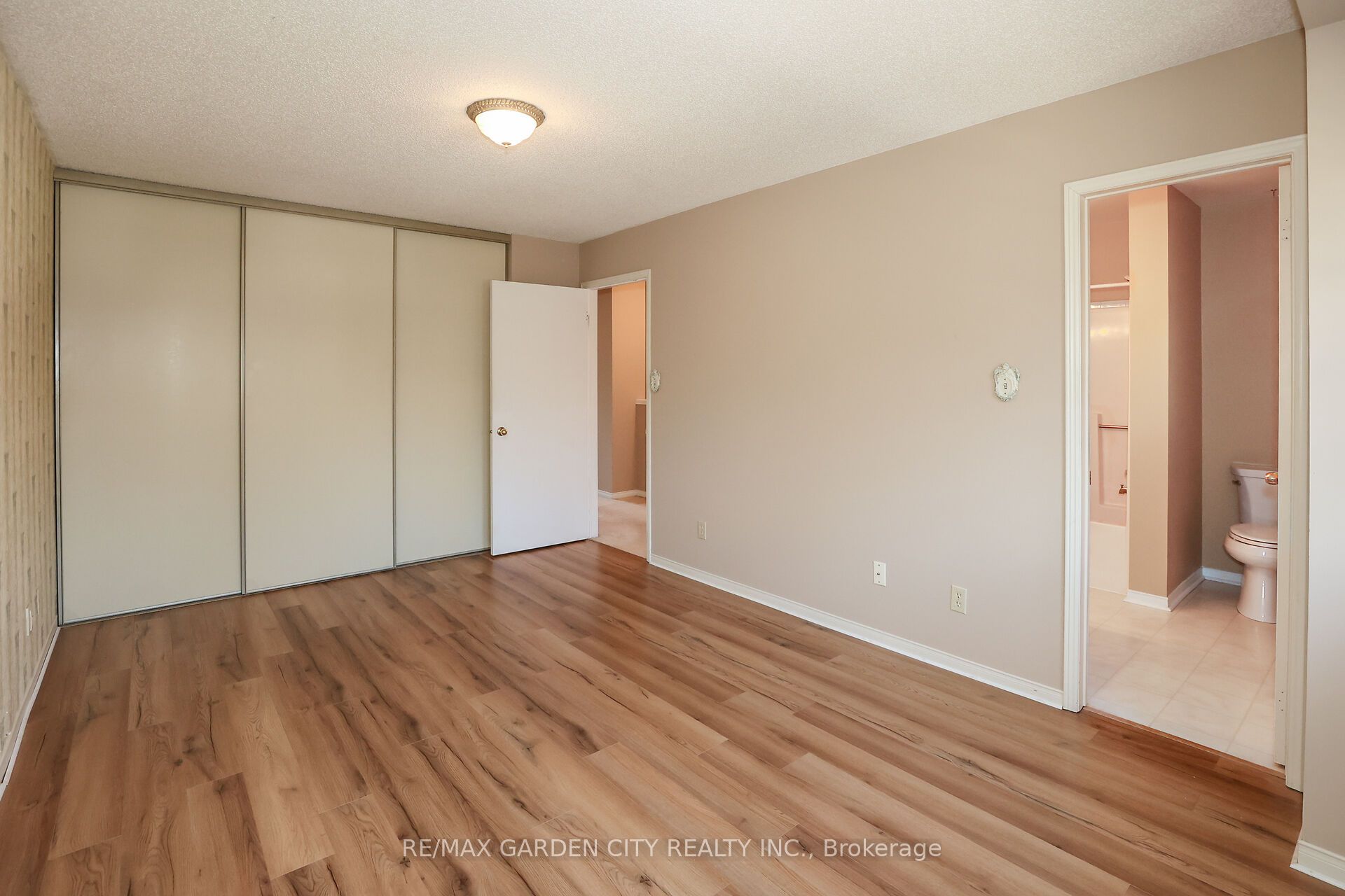 55 Kerman Avenue, #44