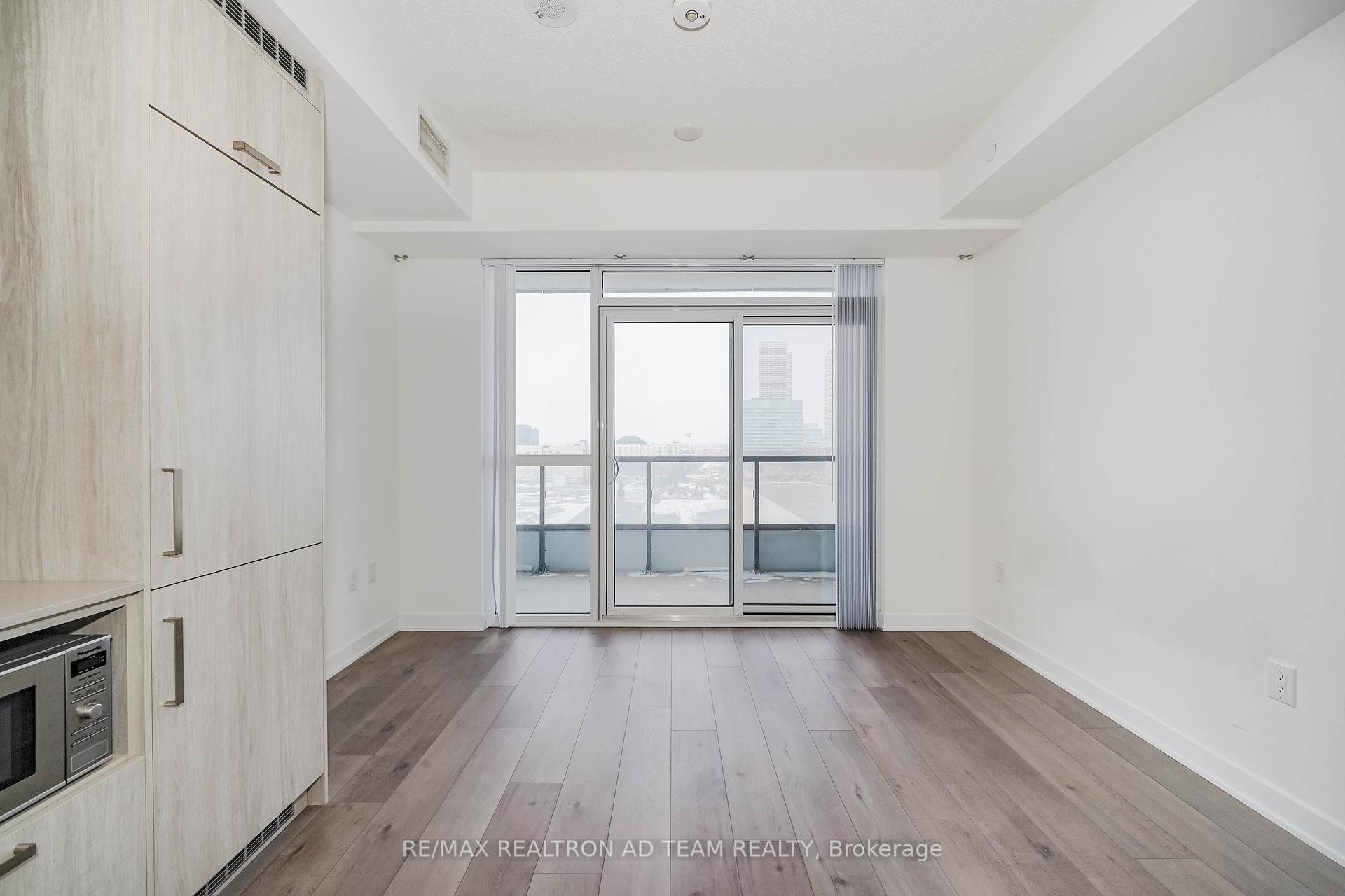 Condo at 10 Honeycrisp, Vaughan For sale