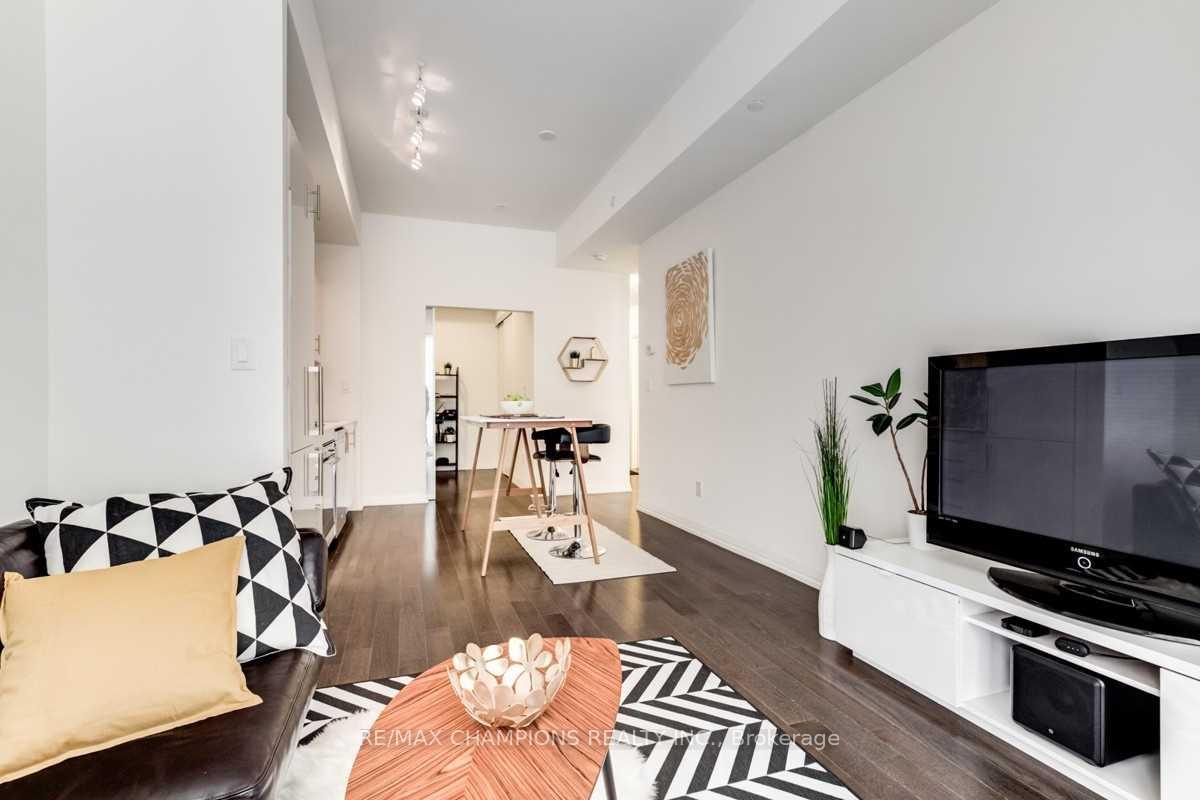 2 Bedrooms Condo at 460 Adelaide,  Toronto For sale