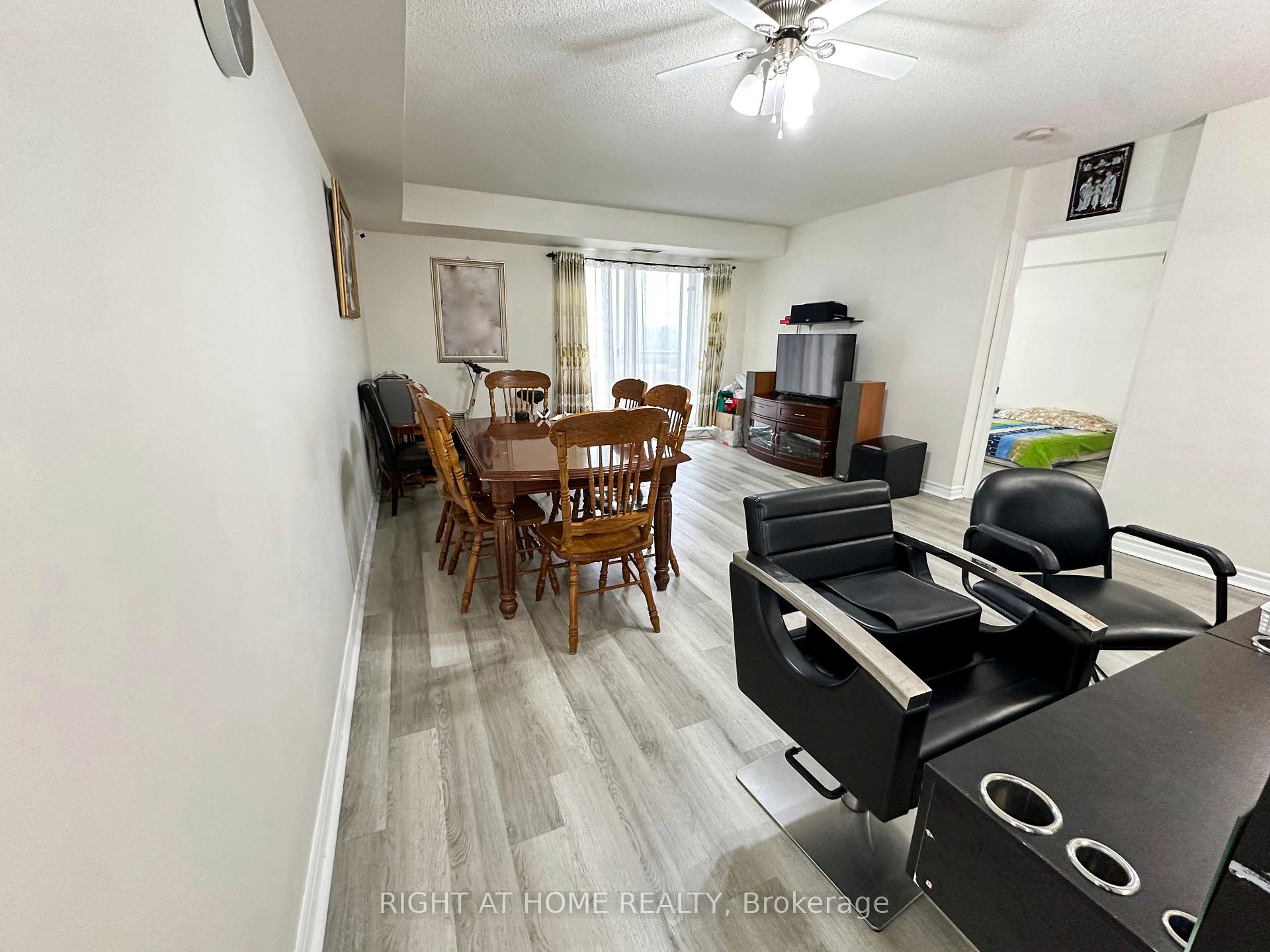3 Bedrooms Condo at 2088 Lawrence, Toronto For sale