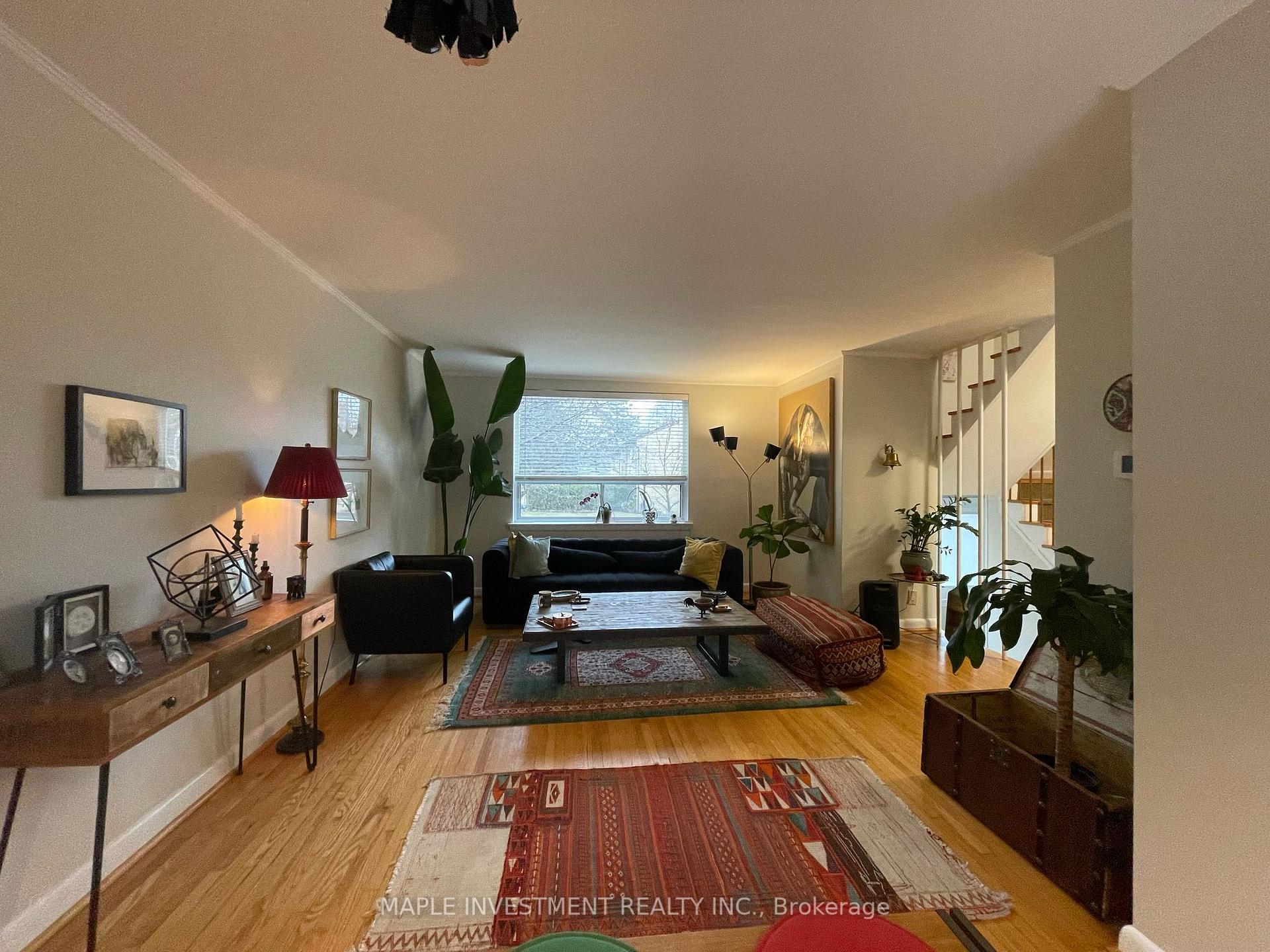 3 Bedrooms Condo at 70 Broadpath, Toronto For sale