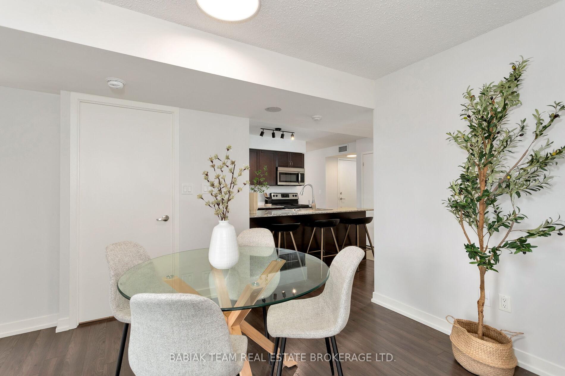 3 Bedrooms Condo at 816 Lansdowne, Toronto For sale