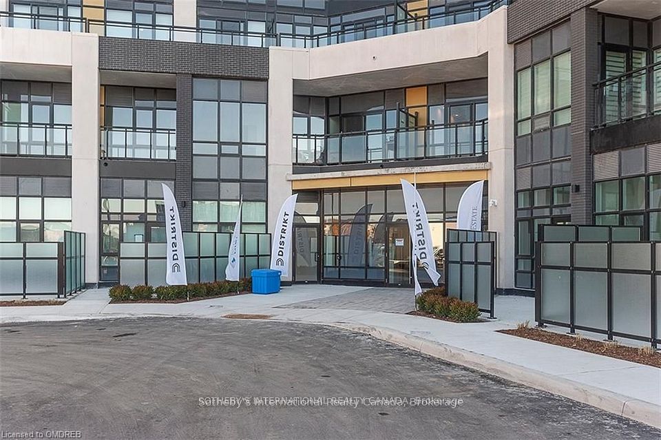 405 DUNDAS Street