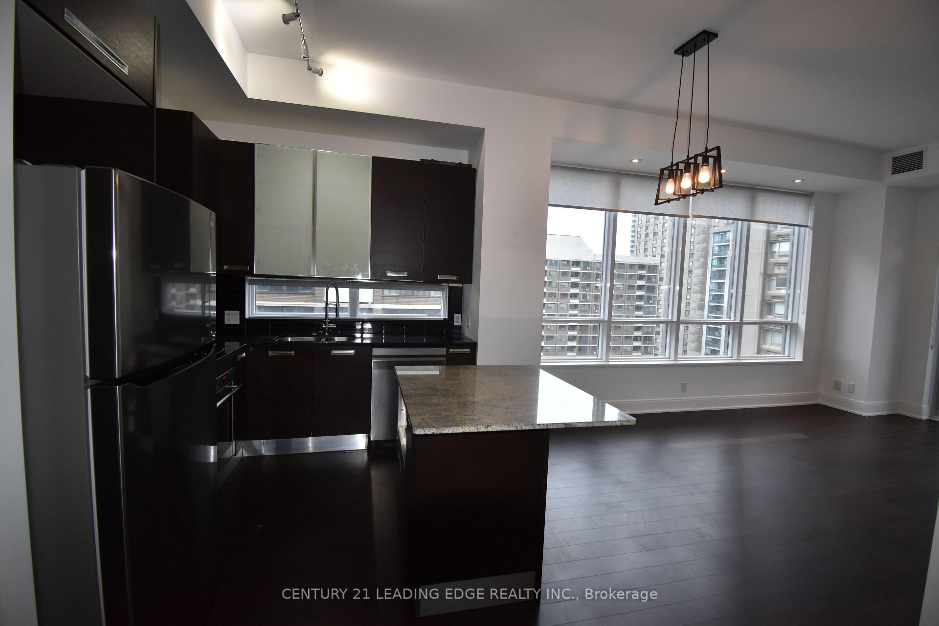 2 Bedrooms Condo at 21 BALMUTO, Toronto For sale