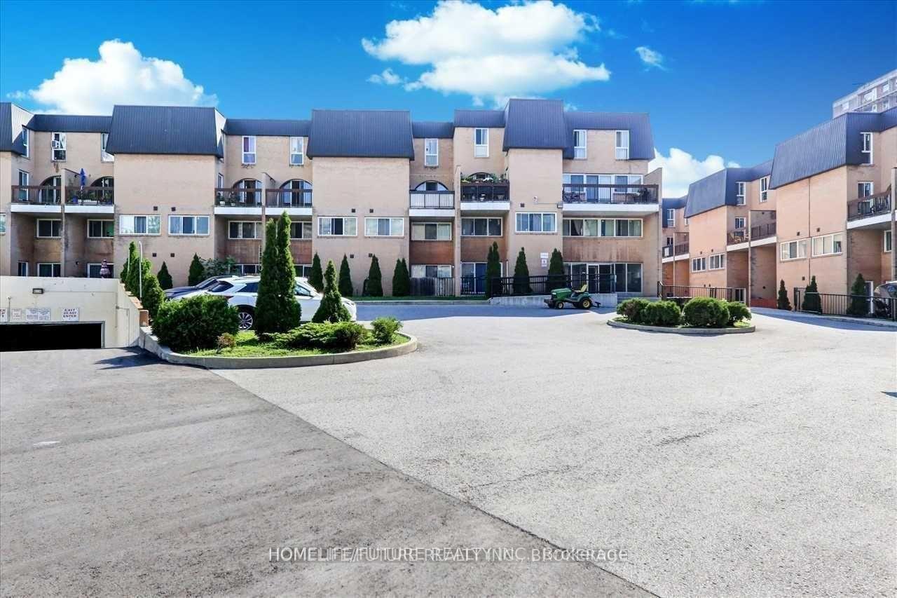 5 Bedrooms Condo at 100 Mornelle, Toronto For sale