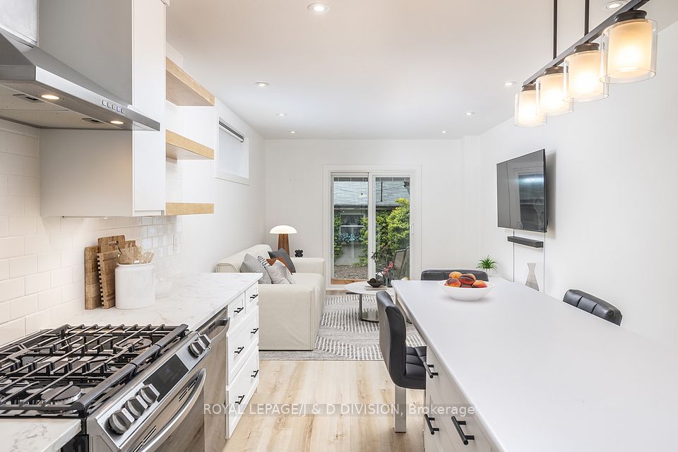 278 Markham