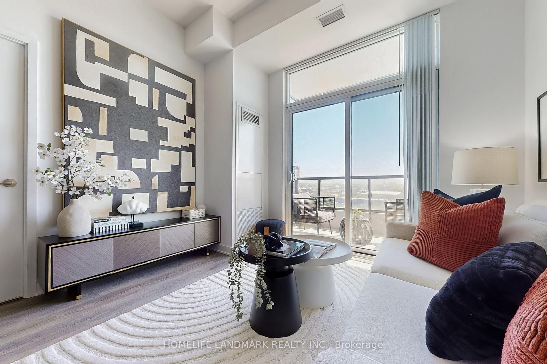 2 Bedrooms Condo at 60 Honeycrisp, Vaughan For sale