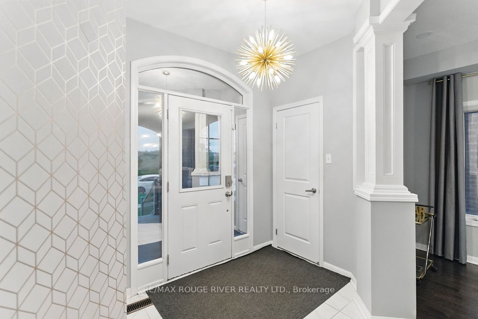 7 Edwin Carr Street, Clarington, ON L1C 0R8