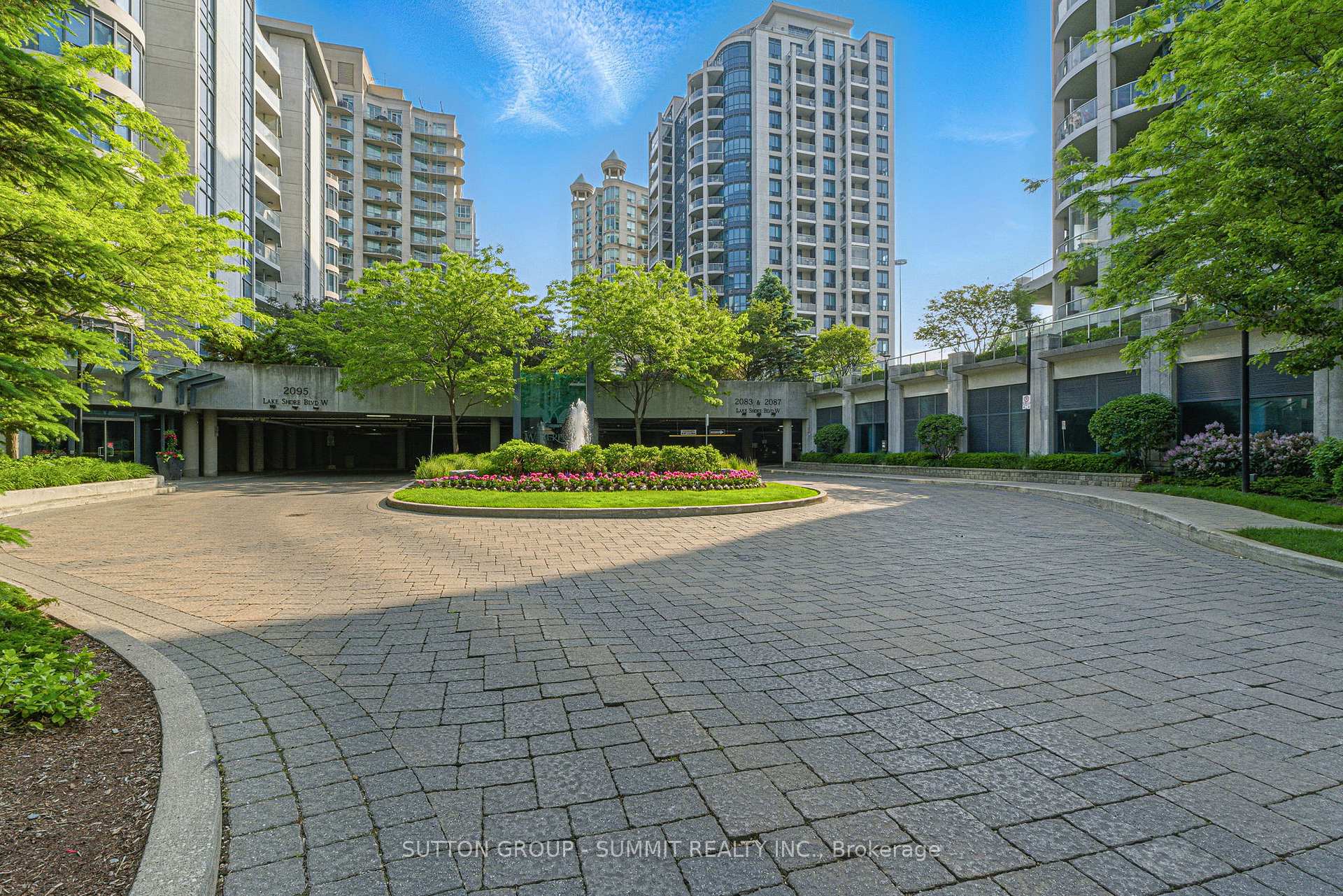 2 Bedrooms Condo at 2083 Lake Shore, Toronto For sale