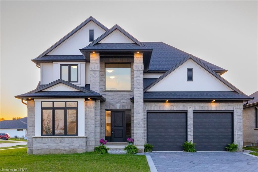 2 SPRUCE Crescent North Middlesex Ontario N0M 2K0