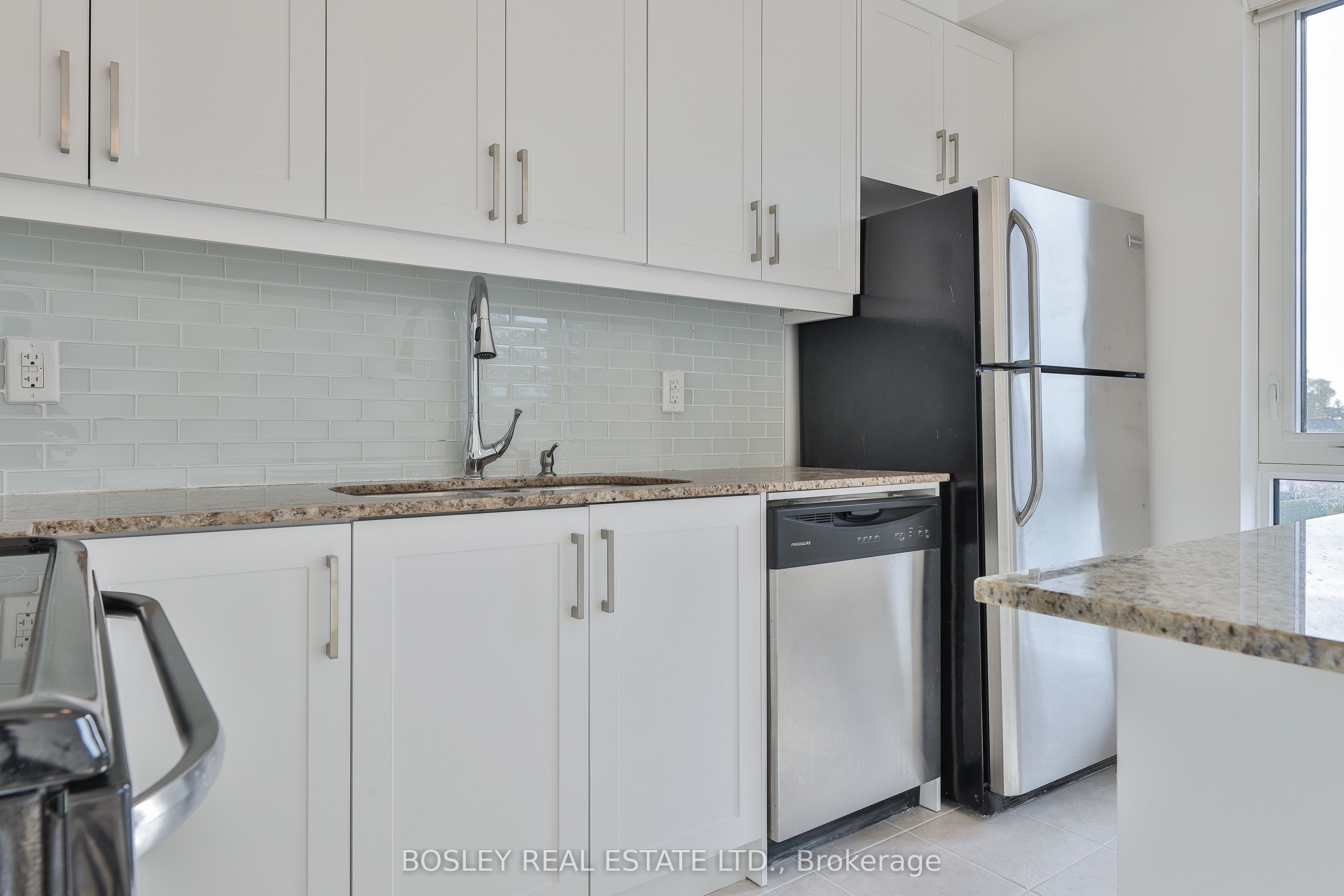 639 Lawrence Avenue W, #302