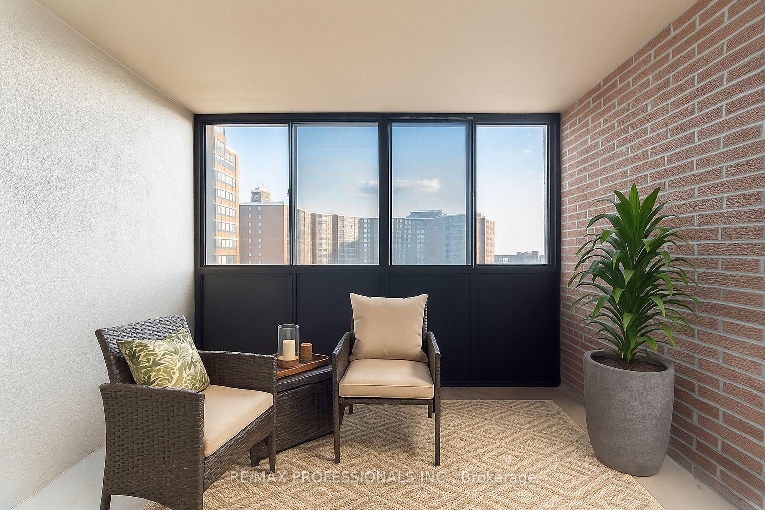 3 Bedrooms Condo at 714 The West Mall, Toronto For sale
