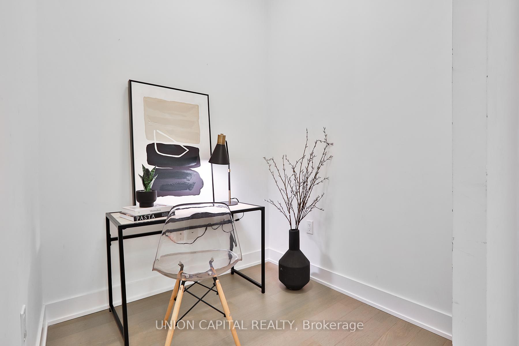 2 Bedrooms Condo at 20 Shore Breeze, Toronto For sale