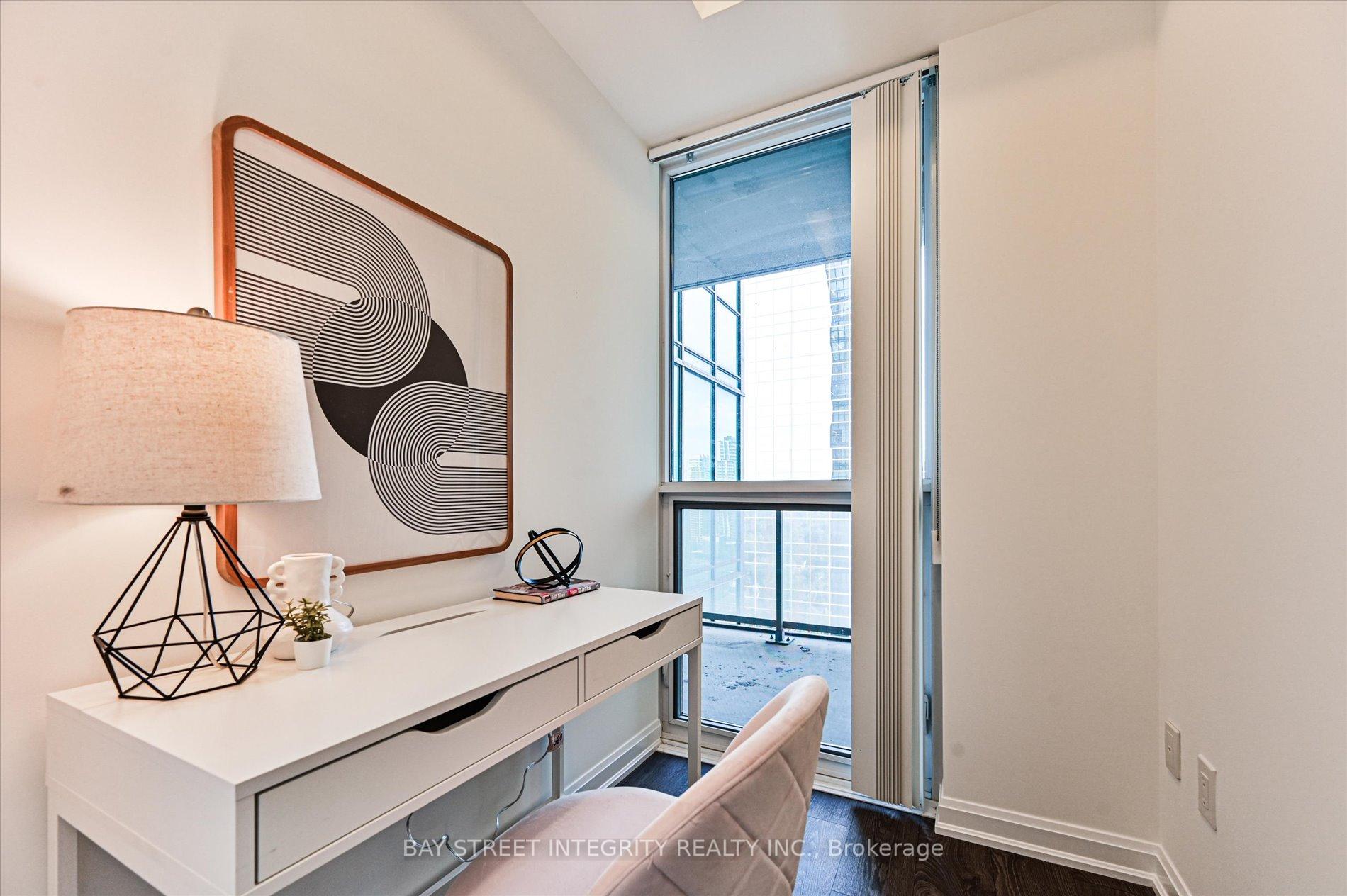 3 Bedrooms Condo at 11 Bogert, Toronto For sale