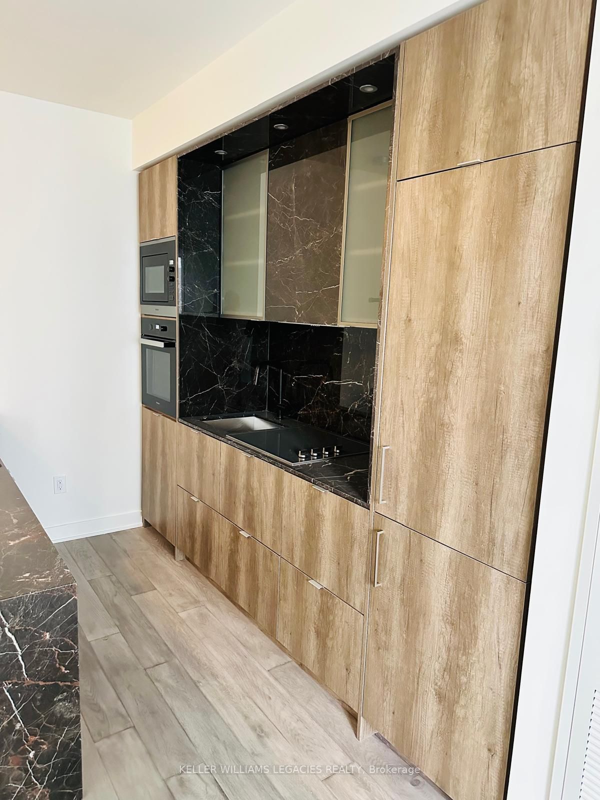 11 Yorkville Avenue, #3106
