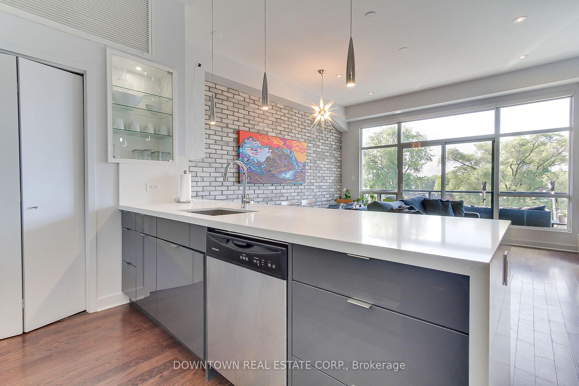 2 Bedrooms Condo at 53 Colgate, Toronto For sale