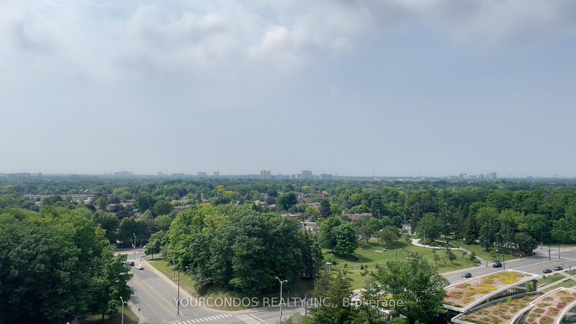 2 Bedrooms Condo at 60 Town Centre, Toronto For sale