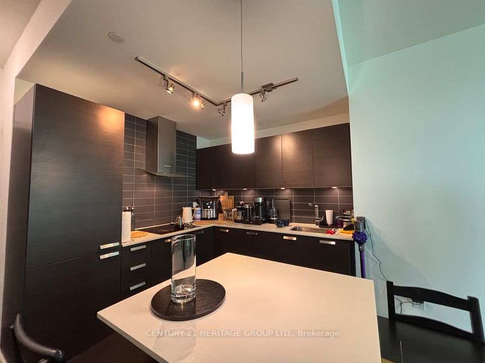 #2406 - 9 Bogert Avenue, Toronto, ON M2N 0H3