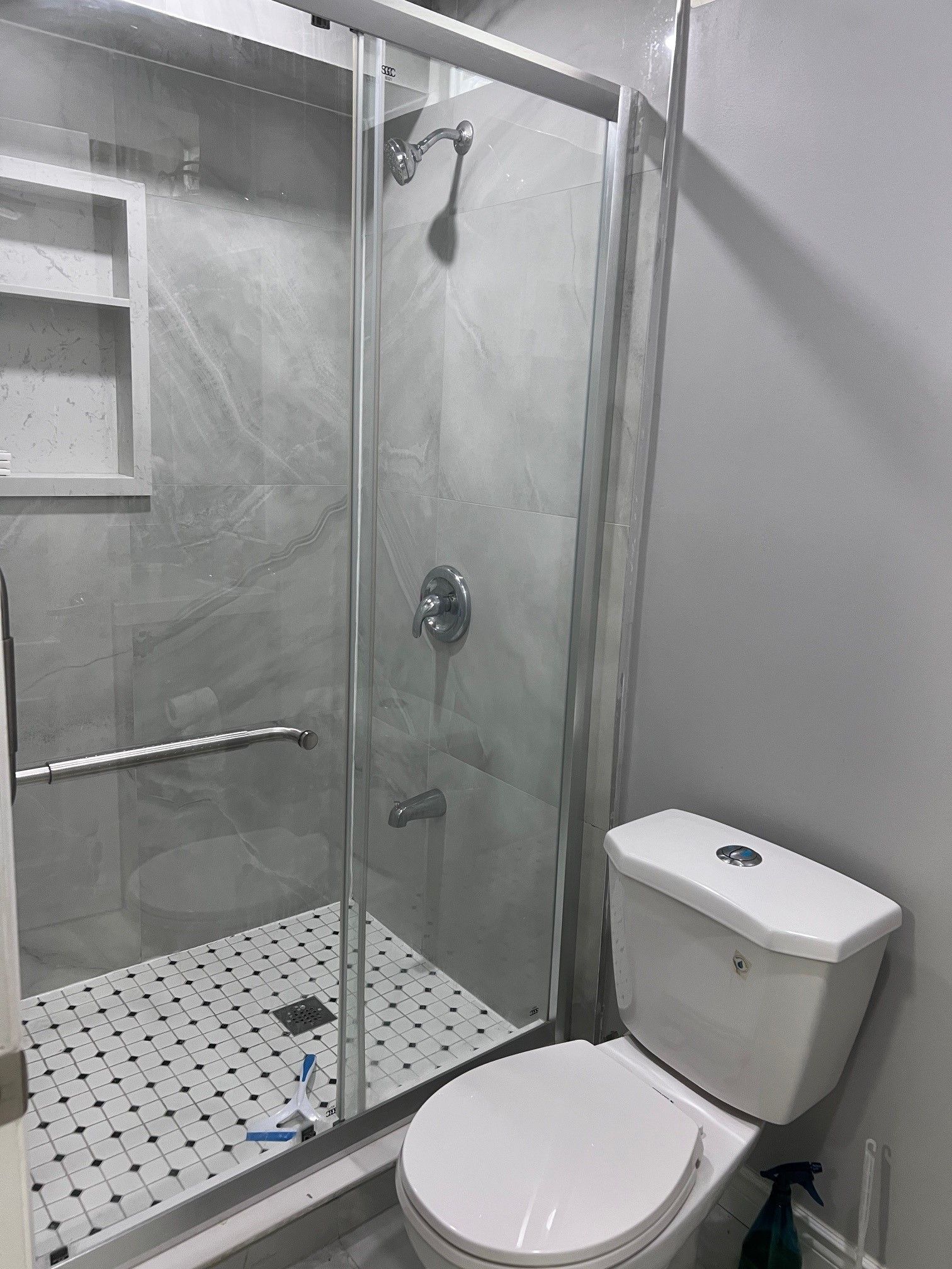 409 Rossland Road E BSMT
