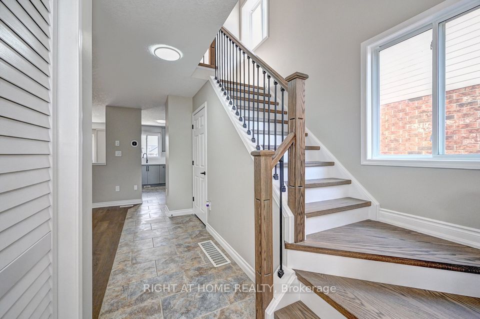 620 Langlaw Drive, Cambridge, ON N1P 1H4