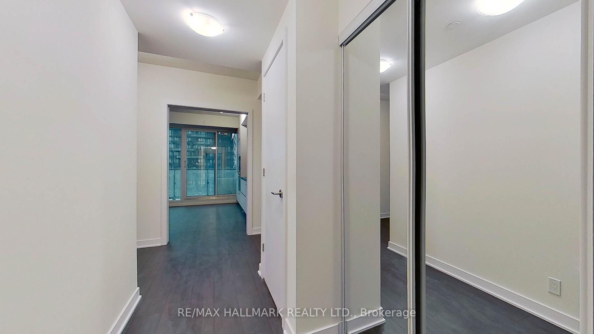 2 Bedrooms Condo at 2221 Yonge,  Toronto For sale